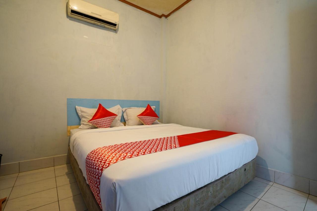 Oyo 2876 Hotel Idayu Palembang Kültér fotó
