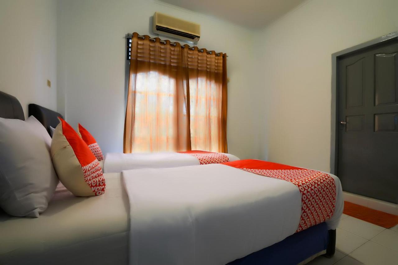 Oyo 2876 Hotel Idayu Palembang Kültér fotó
