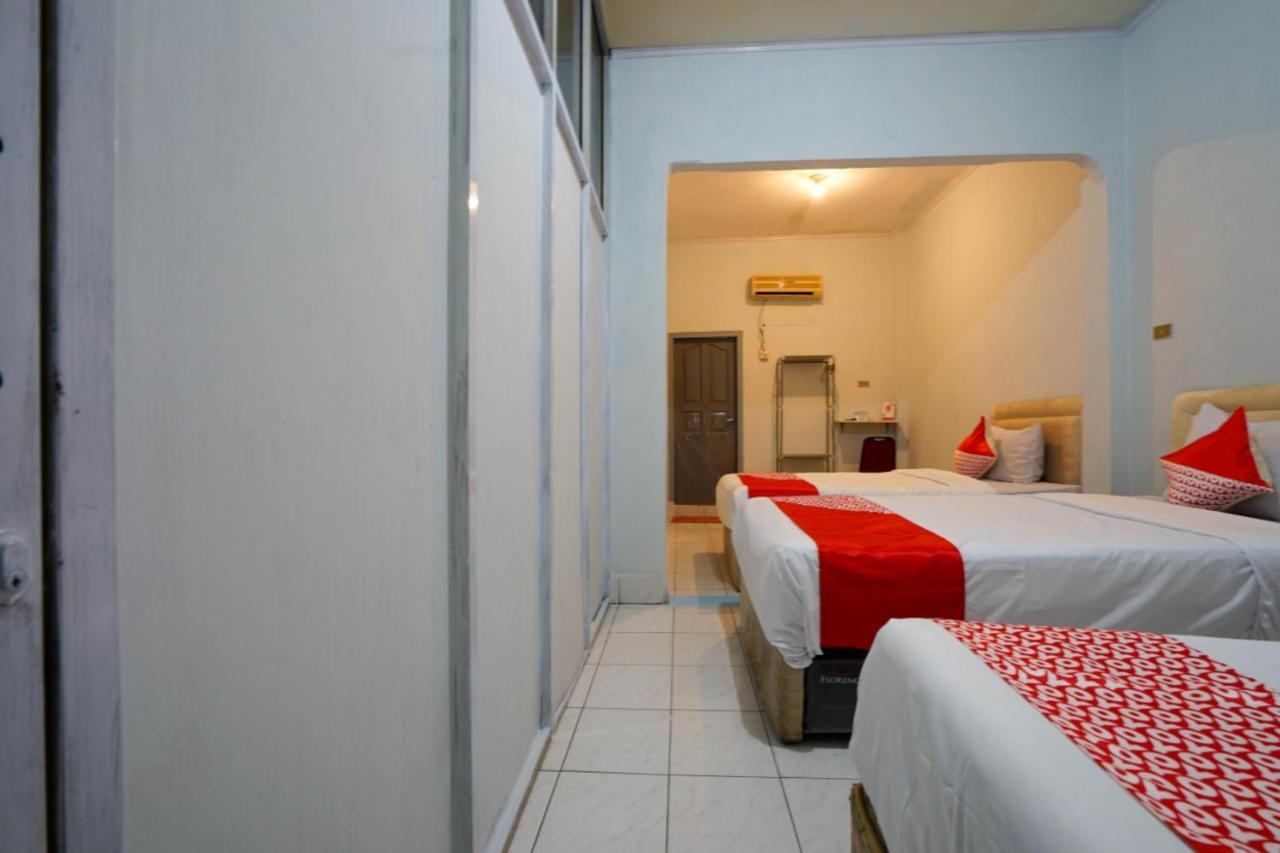 Oyo 2876 Hotel Idayu Palembang Kültér fotó
