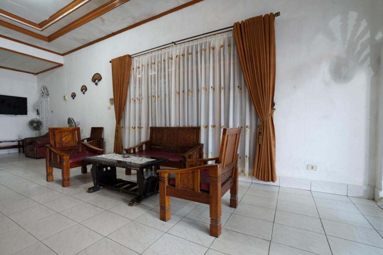 Oyo 2876 Hotel Idayu Palembang Kültér fotó