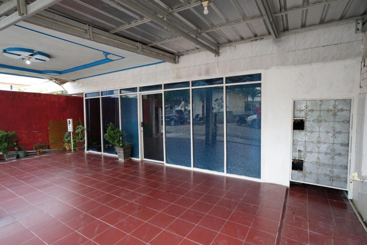 Oyo 2876 Hotel Idayu Palembang Kültér fotó
