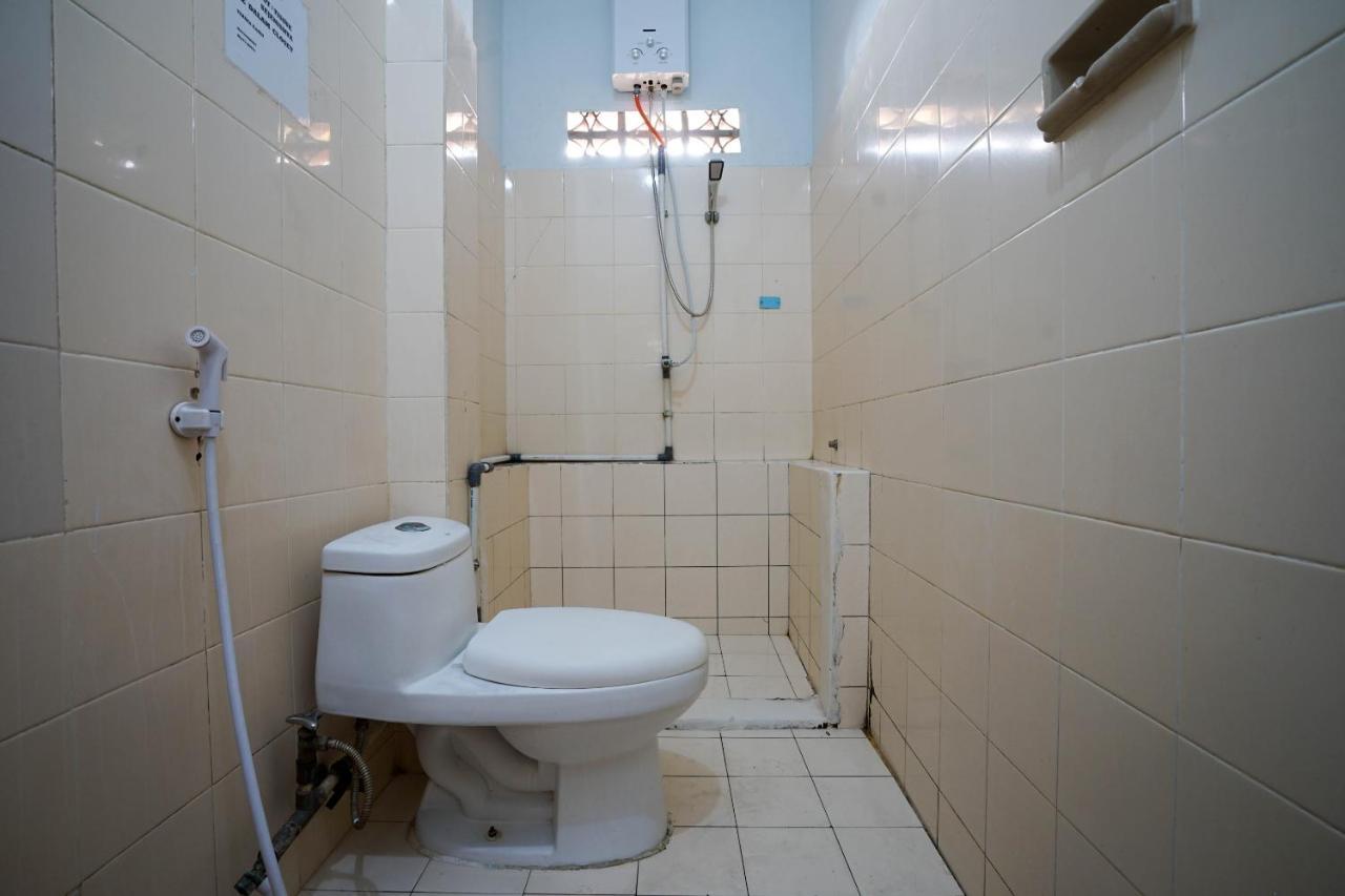 Oyo 2876 Hotel Idayu Palembang Kültér fotó